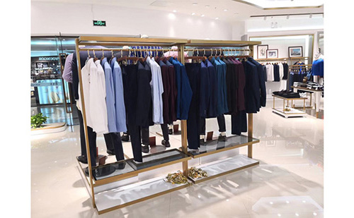 How to Improve the Image and Benefit of the Shop by Clothing Display Racks