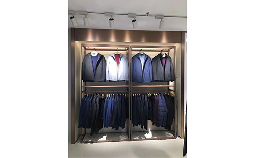 The Importance of Fashion Clothing Display Racks for Shop Display