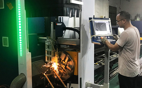 Three-dimensional Pipe Laser Cutting Machine for Clothing Display Racks